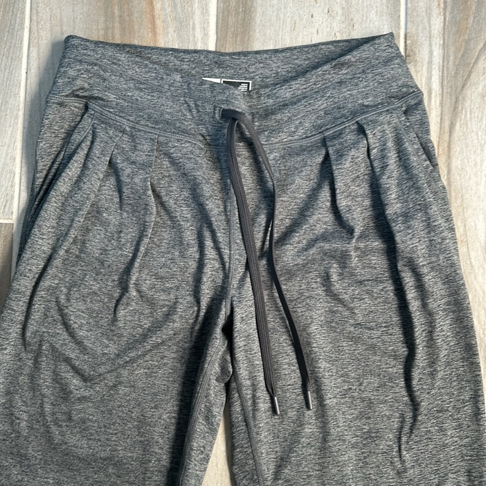 Woman’s Lole sweatpants - Picture 2 of 9